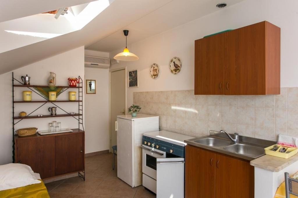 Apartments Tramonto Zaton  Rom bilde
